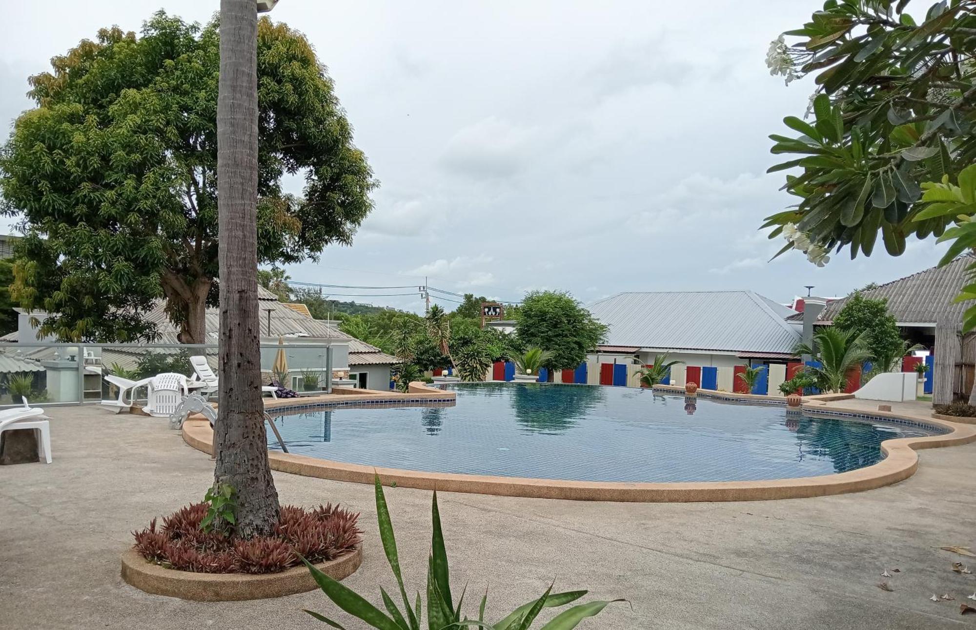 Sirimaya Garden & Gasthof Strand Bang Rak